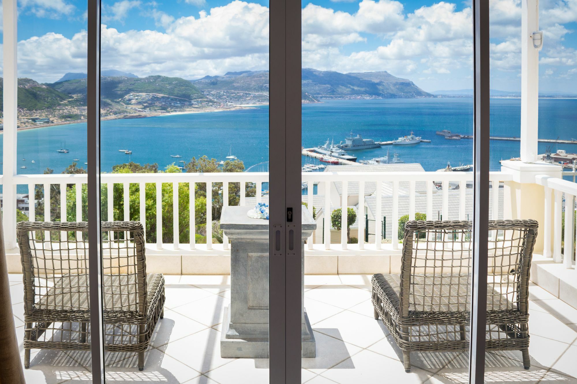Penguin Palace Simon's Town Exterior photo